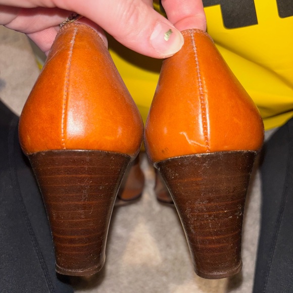 Salvatore Ferragamo Vintage Loafer Pumps Kitten Heel 100% Leather Tan, size 9.5 - Picture 8 of 8